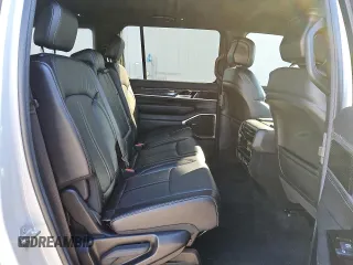 2022 Jeep Wagoneer Series II z VIN 1C4SJVBT2NS142260, wystawiony jako Copart lot #41593515 z przebiegiem 26 365 mil mil oraz Czysty tytuł • Clean title. Historia ofert i sprzedaży dostępna na DreamBid. Obrazek 11.