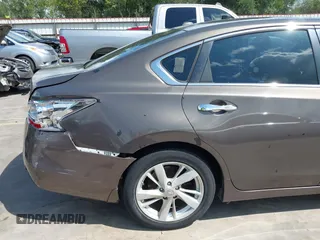 2013 Nissan Altima SL with VIN 1N4AL3AP0DN444437, listed as a IAAI auction lot 42703532 with 195,298 mi miles and . Bid and sale history available at DreamBid. Image 18.