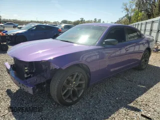 2023 Dodge Charger SXT z VIN 2C3CDXBG3PH576065, wystawiony jako Copart lot #46671185 z przebiegiem 28 362 mil mil oraz Nie do naprawy. Historia ofert i sprzedaży dostępna na DreamBid. Obrazek 1.