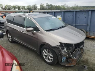 2018 Chrysler Pacifica Touring L Plus z VIN 2C4RC1EG3JR132641, wystawiony jako Copart lot #51696475 z przebiegiem 120 678 mil mil oraz Tytuł czysty. Historia ofert i sprzedaży dostępna na DreamBid. Obrazek 4.