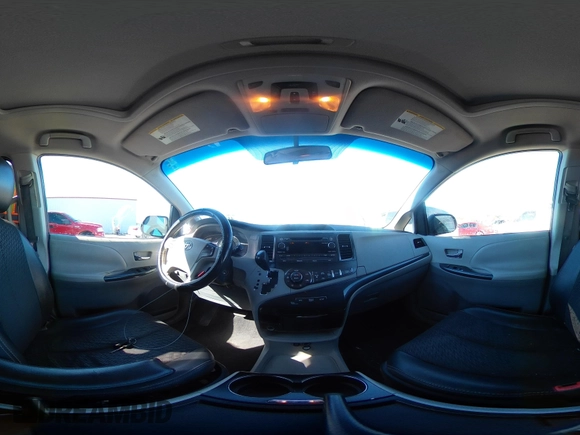 2011 Toyota Sienna SE with VIN 5TDXK3DC3BS115626, listed as a IAAI auction lot 41597769 with 252,135 mi miles. Bid and sale history available at carsss.com. Image 18.