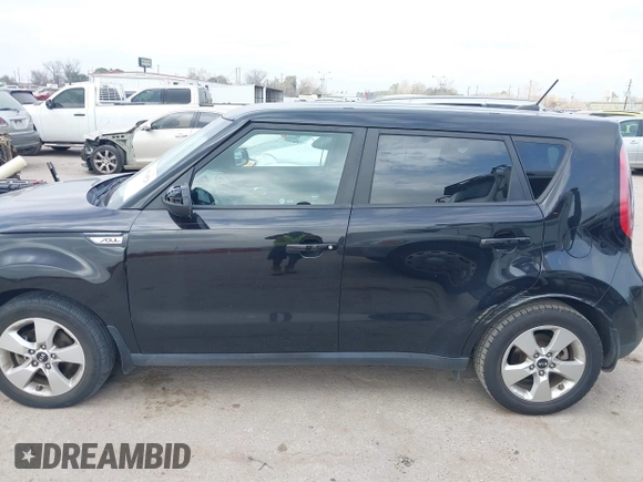 2018 Kia Soul with VIN KNDJN2A29J7890637, listed as a IAAI auction lot 41510529 with 102,140 mi miles. Bid and sale history available at carsss.com. Image 14.