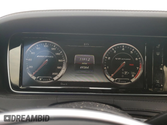 2017 Mercedes-Benz S 63 AMG z VIN WDDUG7JBXHA289339, wystawiony jako Copart lot #62113334 z przebiegiem 69 364 mil mil oraz Czysty tytuł • Clean title. Historia ofert i sprzedaży dostępna na DreamBid. Obrazek 9.