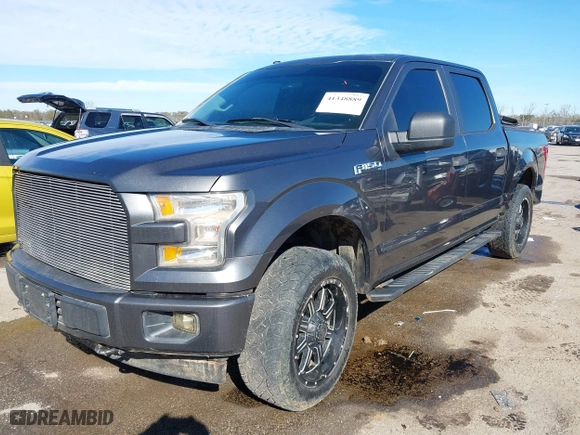 2017 Ford F-150 XL with VIN 1FTEW1EF4HFC17762, listed as a IAAI auction lot 41348889 with 209,887 mi miles. Bid and sale history available at carsss.com. Image 17.
