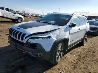 2018 Jeep Cherokee Trailhawk with VIN 1C4PJMBB2JD520325, listed as a Copart auction lot 48538044 with 116,753 mi miles and Non Repairable. Bid and sale history available at carsss.com. Image 1.