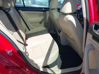 2012 Volkswagen Jetta TDI w/Sunroof & Nav z VIN 3VWPL7AJ0CM688974, wystawiony jako IAAI lot #42536983 z przebiegiem 202 719 mil mil oraz . Historia ofert i sprzedaży dostępna na DreamBid. Obrazek 8.