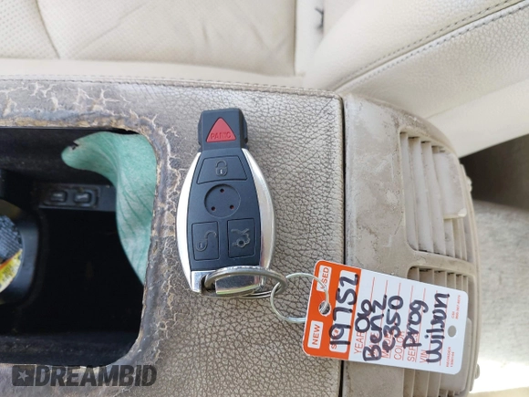 2006 Mercedes-Benz E 350 with VIN WDBUF56J06A969702, listed as a IAAI auction lot 41912561 with 207,500 mi miles and . Bid and sale history available at DreamBid. Image 11.