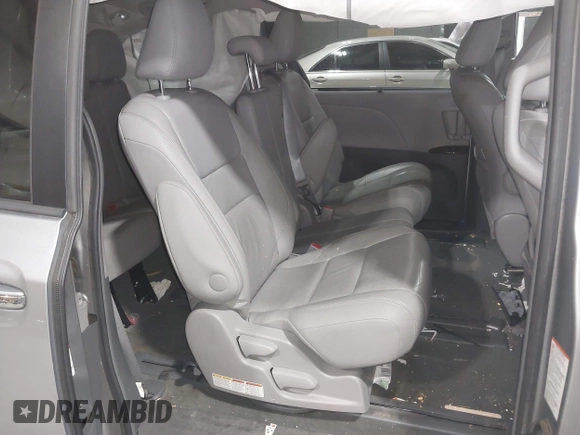 2016 Toyota Sienna XLE with VIN 5TDYK3DC7GS748075, listed as a IAAI auction lot 41795318 with 153,913 mi miles. Bid and sale history available at carsss.com. Image 8.