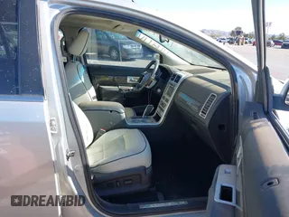 2010 Lincoln MKX with VIN 2LMDJ6JC9ABJ00706, listed as a IAAI auction lot 42043882 with 182,002 mi miles. Bid and sale history available at carsss.com. Image 5.
