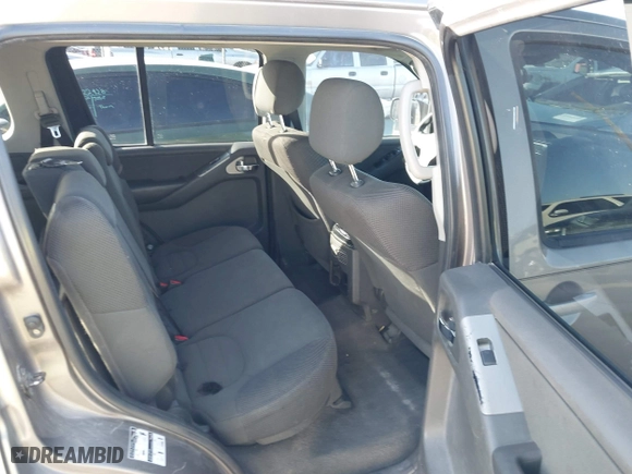 2006 Nissan Pathfinder SE with VIN 5N1AR18U36C684150, listed as a IAAI auction lot 41201933 with 146,494 mi miles. Bid and sale history available at carsss.com. Image 8.