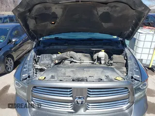 2013 Ram 1500 Sport z VIN 1C6RR7HT2DS530587, wystawiony jako IAAI lot #41742569 z przebiegiem 152 193 mil mil oraz . Historia ofert i sprzedaży dostępna na DreamBid. Obrazek 10.
