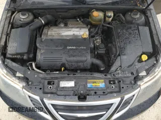 2010 Saab 9-3 z VIN YS3FA4CY8A1610300, wystawiony jako Copart lot #55986745 z przebiegiem 203 536 mil mil oraz Tytuł czysty. Historia ofert i sprzedaży dostępna na DreamBid. Obrazek 11.