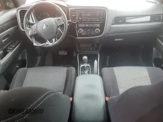 2018 Mitsubishi Outlander SE with VIN JA4AD3A35JZ059894, listed as a Copart auction lot 61015595 with 121,530 mi miles and Salvage title. Bid and sale history available at DreamBid. Image 8.