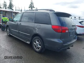 2004 Toyota Sienna XLE with VIN 5TDBA22C54S025665, listed as a IAAI auction lot 41980484 with 219,035 mi miles. Bid and sale history available at carsss.com. Image 3.