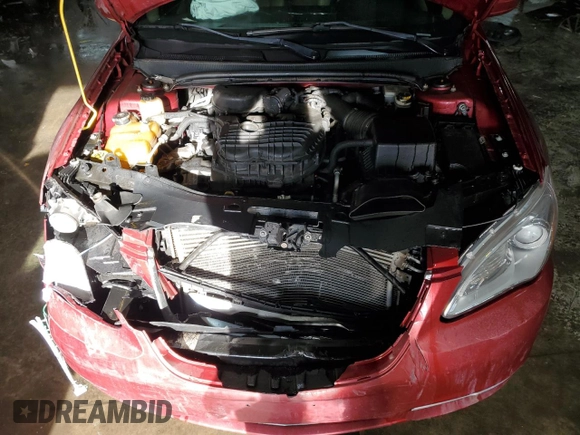 2014 Chrysler 200 LX z VIN 1C3CCBAG3EN132115, wystawiony jako Copart lot #44585945 z przebiegiem 104 111 mil mil oraz Szkoda całkowita • Salvage title. Historia ofert i sprzedaży dostępna na DreamBid. Obrazek 11.