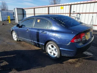 2007 Honda Civic Sdn EX with VIN 1HGFA16817L085709, listed as a IAAI auction lot 41706808 with 177,554 mi miles. Bid and sale history available at carsss.com. Image 3.