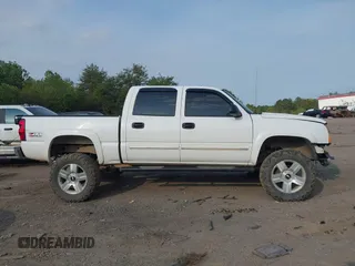 2007 Chevrolet Silverado 1500 LT3 with VIN 2GCEK13Z071170471, listed as a IAAI auction lot 42036918 with 257,478 mi miles and . Bid and sale history available at DreamBid. Image 13.