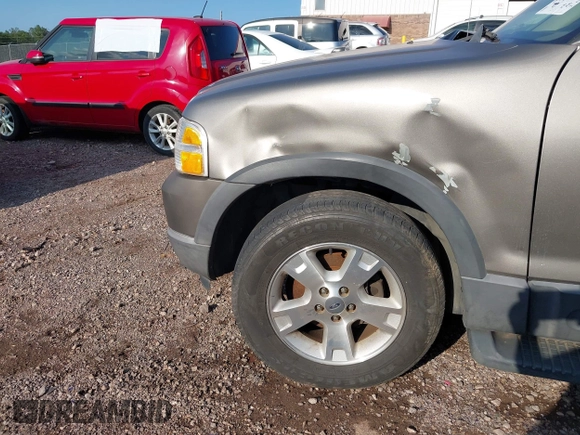 2003 Ford Explorer XLT with VIN 1FMZU63K83ZA92143, listed as a IAAI auction lot 42437278 with 286,800 mi miles and . Bid and sale history available at DreamBid. Image 12.