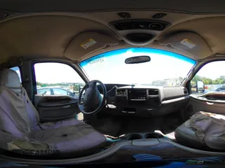 2002 Ford Excursion Limited с VIN 1FMNU42S92EB65675, выставлен на аукционе IAAI как лот 42503068 с пробегом 250 942 миль миль и . История ставок и продаж доступна на DreamBid. Изображение 22.