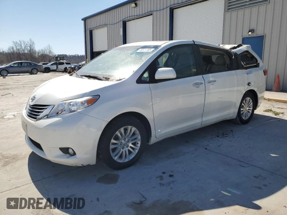 2017 Toyota Sienna XLE Auto Access Seat with VIN 5TDYZ3DC5HS889336, listed as a Copart auction lot 49524165 with 89,005 mi miles and Salvage Title. Bid and sale history available at carsss.com. Image 1.