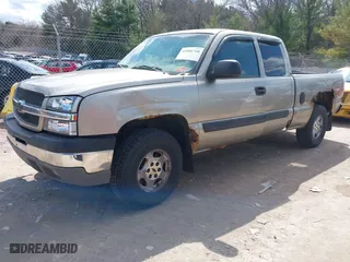 2003 Chevrolet Silverado 1500 LT with VIN 2GCEK19T531343401, listed as a IAAI auction lot 42080760 with 183,960 mi miles. Bid and sale history available at carsss.com. Image 2.