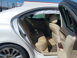 2013 Lexus LS 460 with VIN JTHBL5EF5D5124038, listed as a IAAI auction lot 40197929 with 232,697 mi miles and . Bid and sale history available at DreamBid. Image 8.