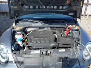 2019 Volkswagen Beetle S с VIN 3VWFD7AT3KM707221, выставлен на аукционе IAAI как лот 41860730 с пробегом 35 885 миль миль и . История ставок и продаж доступна на DreamBid. Изображение 10.