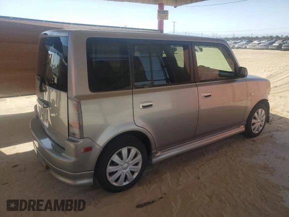 2006 Scion xB z VIN JTLKT324464044140, wystawiony jako Copart lot #58405855 z przebiegiem 253 815 mil mil oraz Szkoda całkowita • Salvage title. Historia ofert i sprzedaży dostępna na DreamBid. Obrazek 3.