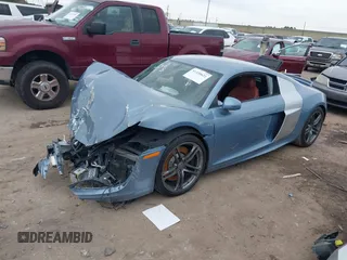 2011 Audi R8 5.2L z VIN WUAANAFG1BN000341, wystawiony jako IAAI lot #41330621 z przebiegiem 52 555 mil mil oraz . Historia ofert i sprzedaży dostępna na DreamBid. Obrazek 16.