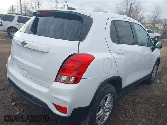 2020 Chevrolet Trax LS z VIN KL7CJKSB8LB085048, wystawiony jako IAAI lot #38242977 z przebiegiem 32 428 mil mil oraz . Historia ofert i sprzedaży dostępna na DreamBid. Obrazek 4.