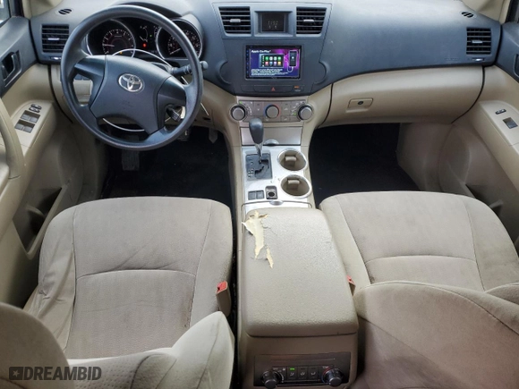 2011 Toyota Highlander with VIN 5TDZA3EH4BS016643, listed as a Copart auction lot 87071664 with 201,030 mi miles and Non Repairable. Bid and sale history available at carsss.com. Image 8.