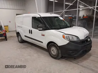 2019 Ram ProMaster City Cargo Tradesman z VIN ZFBHRFAB6K6N87710, wystawiony jako IAAI lot #41124995 z przebiegiem 201 012 mil mil oraz . Historia ofert i sprzedaży dostępna na DreamBid. Obrazek 1.