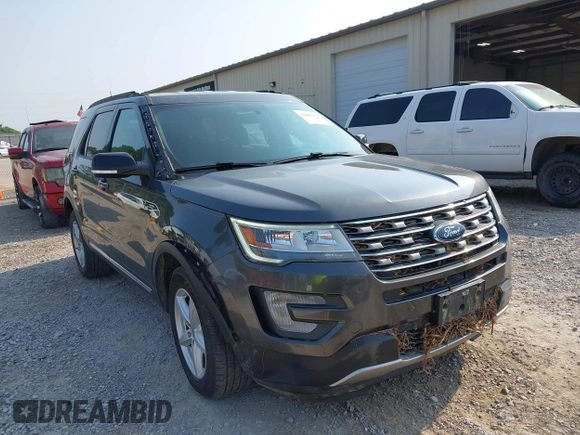 2017 Ford Explorer XLT z VIN 1FM5K8D82HGC79240, wystawiony jako IAAI lot #42402472 z przebiegiem 139 303 mil mil oraz . Historia ofert i sprzedaży dostępna na DreamBid. Obrazek 6.