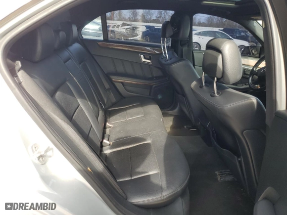 2012 Mercedes-Benz E-Class E 350 Luxury with VIN WDDHF5KB0CA565222, listed as a Copart auction lot 88910035 with 208,762 mi miles and Clean Title. Bid and sale history available at carsss.com. Image 10.