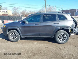 2019 Jeep Cherokee Trailhawk with VIN 1C4PJMBX6KD410391, listed as a IAAI auction lot 41821355 with 79,473 mi miles and . Bid and sale history available at DreamBid. Image 15.