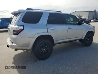 2022 Toyota 4Runner SR5 Premium with VIN JTENU5JR8N6032893, listed as a Copart auction lot 56591825 with 40,720 mi miles and Salvage title. Bid and sale history available at DreamBid. Image 3.