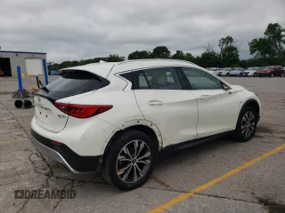 2017 Infiniti QX30 Luxury with VIN SJKCH5CR5HA018879, listed as a Copart auction lot 54448334 with 35,081 mi miles and Salvage Title. Bid and sale history available at carsss.com. Image 3.