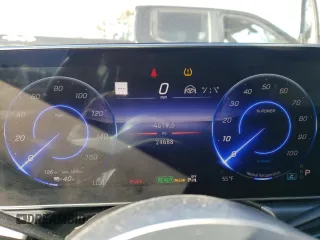 2023 Mercedes-Benz EQE 350 z VIN W1KEG1CB4PF024240, wystawiony jako Copart lot #78620484 z przebiegiem 24 688 mil mil oraz Szkoda całkowita • Salvage title. Historia ofert i sprzedaży dostępna na DreamBid. Obrazek 9.