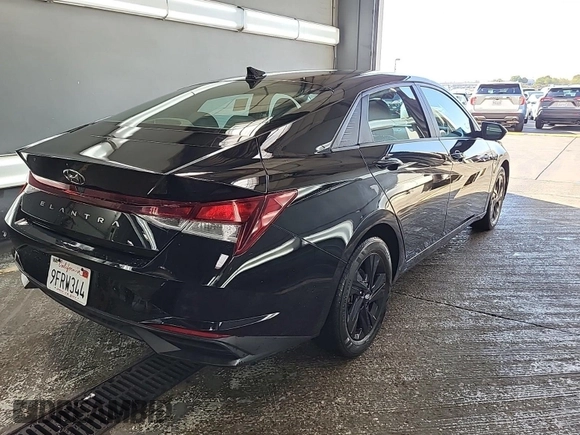 2023 Hyundai Elantra SEL with VIN 5NPLM4AG2PH112218, listed as a IAAI auction lot 42844323 with 36,483 mi miles and . Bid and sale history available at DreamBid. Image 5.