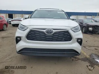 2023 Toyota Highlander L with VIN 5TDKDRAH4PS049246, listed as a Copart auction lot 57025305 with 9,848 mi miles and Salvage title. Bid and sale history available at DreamBid. Image 5.
