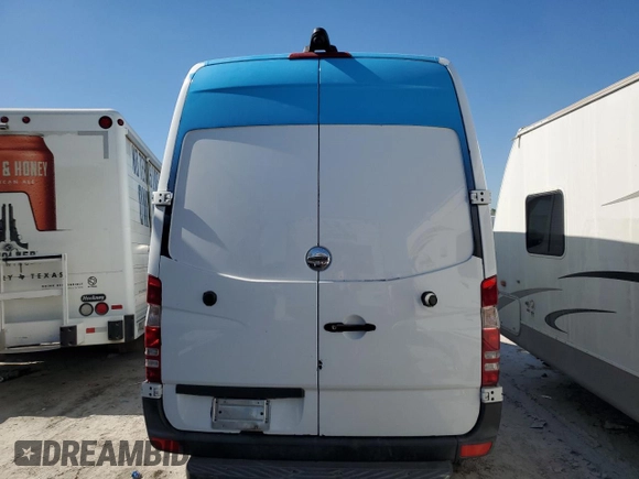2018 Freightliner Sprinter Cargo z VIN WDYPE7CD7JP616380, wystawiony jako Copart lot #77013644 z przebiegiem 194 981 mil mil oraz Tytuł czysty. Historia ofert i sprzedaży dostępna na DreamBid. Obrazek 6.