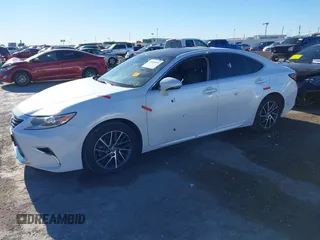 2016 Lexus ES 330 z VIN JTHBK1GG1G2246533, wystawiony jako IAAI lot #41056018 z przebiegiem 66 018 mil mil oraz . Historia ofert i sprzedaży dostępna na DreamBid. Obrazek 6.
