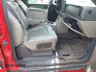 2001 Chevrolet Tahoe LS with VIN 1GNEK13T81R209096, listed as a IAAI auction lot 42108027 with 204,730 mi miles. Bid and sale history available at carsss.com. Image 5.