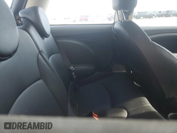 2011 MINI Hardtop with VIN WMWSU3C57BTX96797, listed as a Copart auction lot 55883115 with 176,143 mi miles and Clean Title. Bid and sale history available at DreamBid. Image 10.