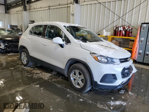 2020 Chevrolet Trax LS with VIN KL7CJNSB9LB067238, listed as a Copart auction lot 41627105 with 38,831 mi miles and Salvage Title. Bid and sale history available at carsss.com. Image 4.