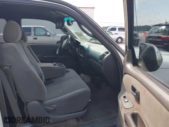 2006 Toyota Tundra SR5 with VIN 5TBRU34106S464095, listed as a IAAI auction lot 42004981 with 362,683 mi miles. Bid and sale history available at carsss.com. Image 5.