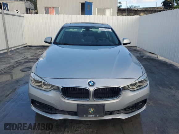 2018 BMW 3 Series 320i with VIN WBA8E1G50JNU90811, listed as a Copart auction lot 44900865 with 74,859 mi miles and Clean Title. Bid and sale history available at carsss.com. Image 5.