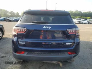 2018 Jeep Compass Latitude z VIN 3C4NJCBB5JT186724, wystawiony jako Copart lot #62260775 z przebiegiem 178 011 mil mil oraz Czysty tytuł • Clean title. Historia ofert i sprzedaży dostępna na DreamBid. Obrazek 6.