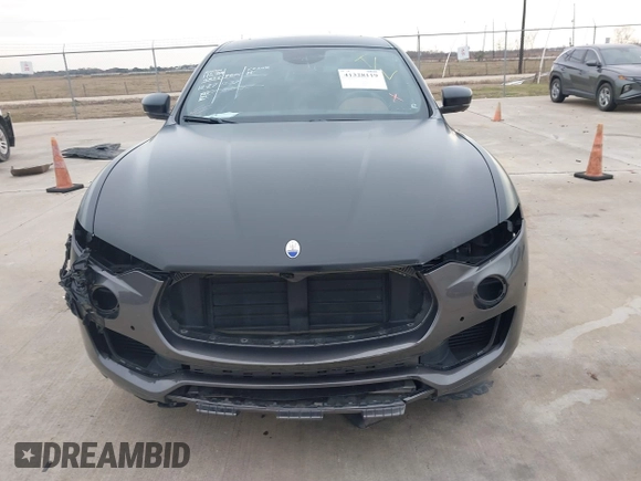 2019 Maserati Levante z VIN ZN661XUA0KX317515, wystawiony jako IAAI lot #41328119 z przebiegiem 47 433 mil mil oraz . Historia ofert i sprzedaży dostępna na DreamBid. Obrazek 6.