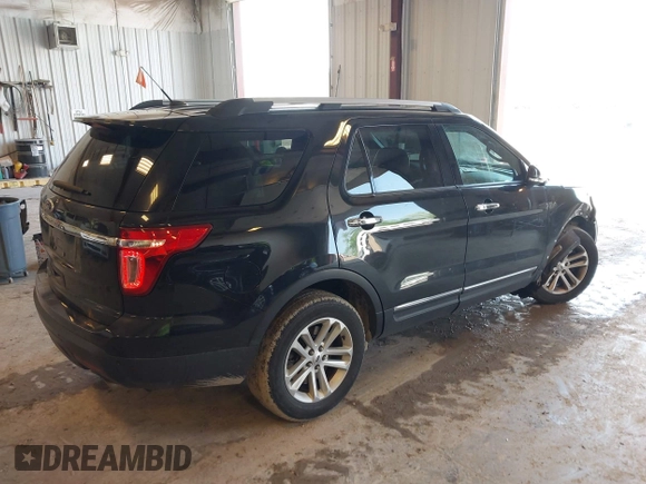 2014 Ford Explorer XLT with VIN 1FM5K7D83EGC61593, listed as a IAAI auction lot 42431214 with 145,176 mi miles and . Bid and sale history available at DreamBid. Image 4.